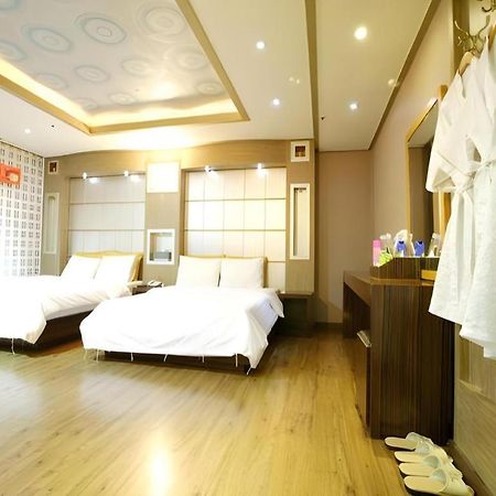 Hotel Head-One Uijeongbu Esterno foto