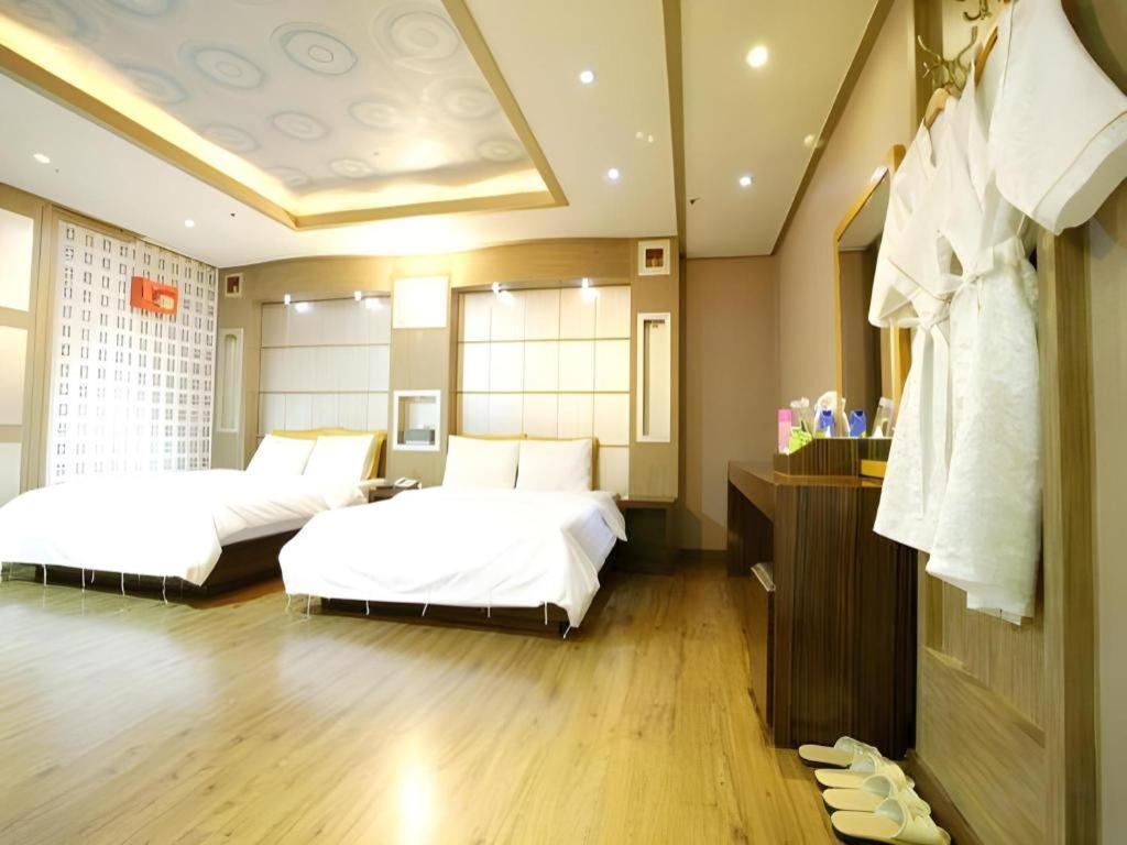Hotel Head-One Uijeongbu Esterno foto
