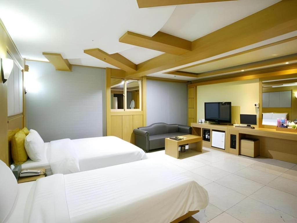 Hotel Head-One Uijeongbu Esterno foto