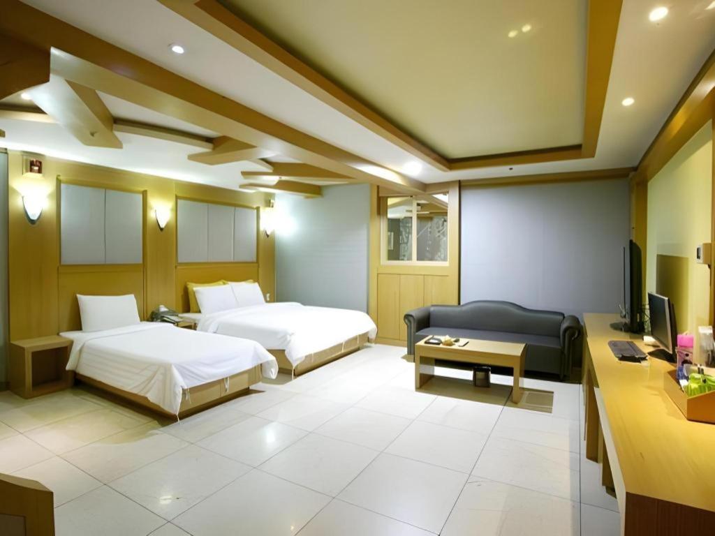 Hotel Head-One Uijeongbu Esterno foto